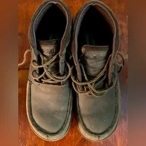 Olukai Hamakua Boots size 8.5 Men main image 2